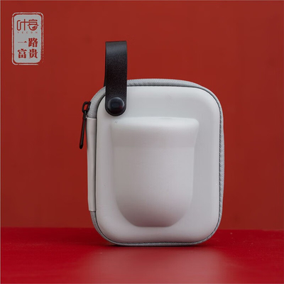 Un ensemble de thé de voyage portable exclusif pour la fête des pères avec un design culturel et créatif unique