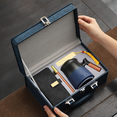 Cube de stockage rapide Fu Lu dans une boîte-cadeau en cuir portable parfaite pour les occasions spéciales