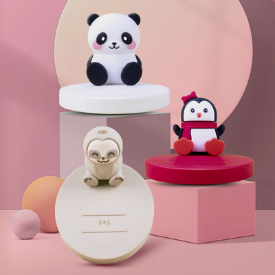 15W Animal en caoutchouc doux Koala Porteur de téléphone Chargement sans fil pour l'occasion de la remise des diplômes