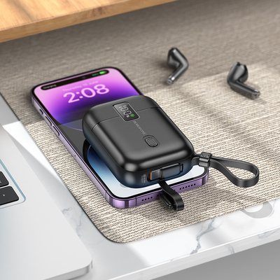 10000 mAh Power Bank entièrement compatible avec le câble et l'alimentation électrique mobile