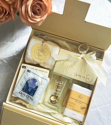 Ensemble de cadeaux de mariage personnalisé, serviette, savon, tasse d'eau, thé oolong et boîte à bonbons créative.