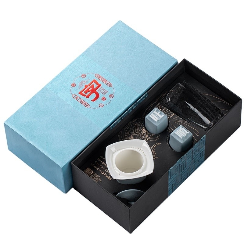 Un ensemble de tasses chinoises de type mobile uniques, fabriquées à la main, avec une tasse Wangzi, une tasse Shunzi, une tasse ronde, un pot carré.