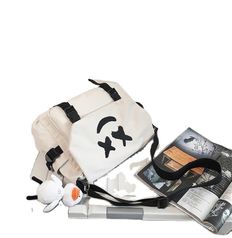 Logo du client Style forestier Instagram Sac à sourire Un incontournable pour les sorties décontractées